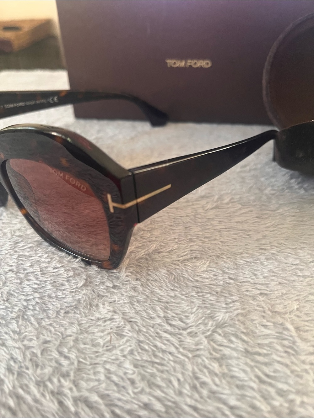 Tom Ford “Emmanuelle”Women Tortoise frame Sunglasses with Gradient Brown Lenses - Picture 3 of 6
